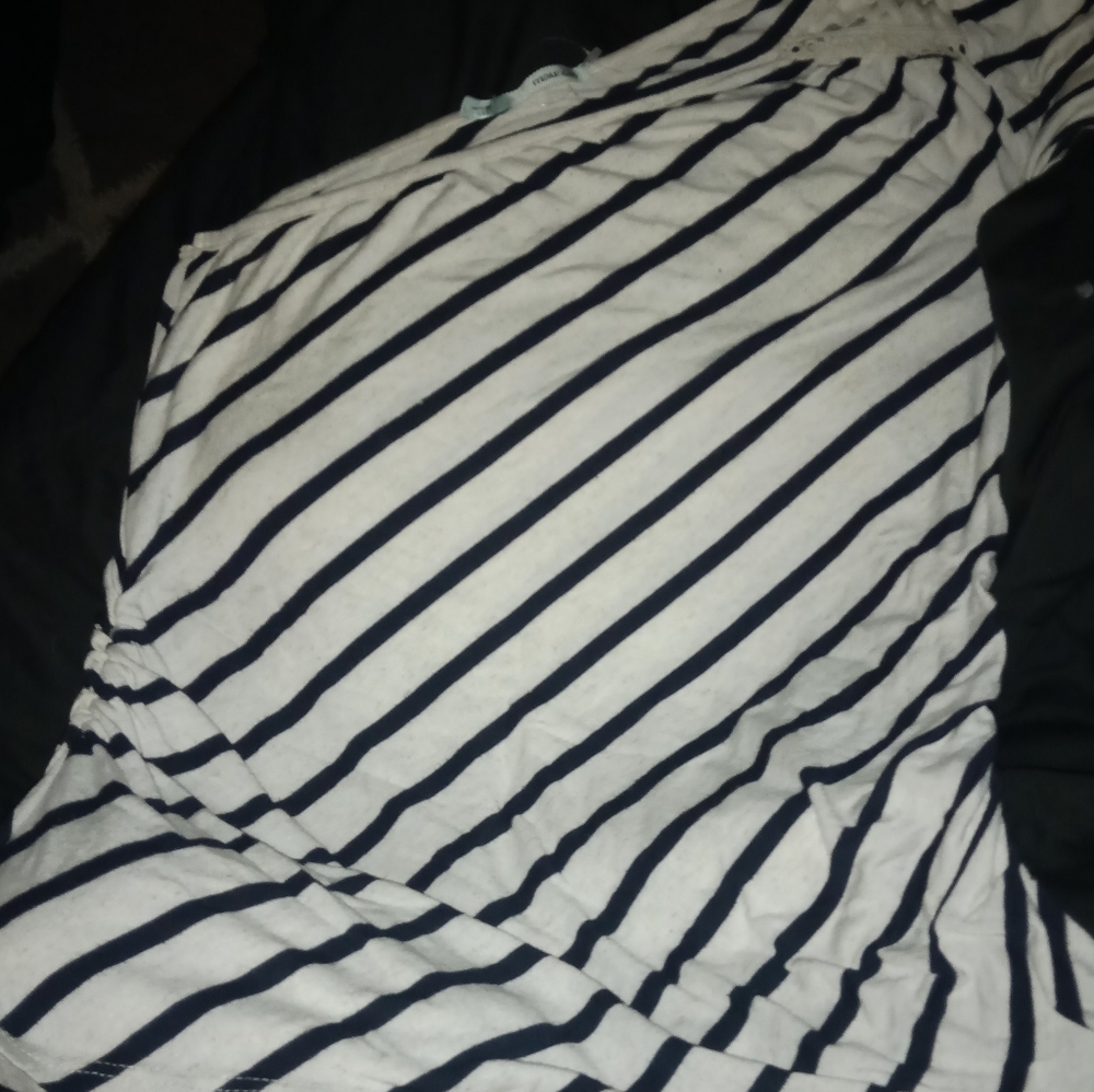 Maurices one sleeve shirt